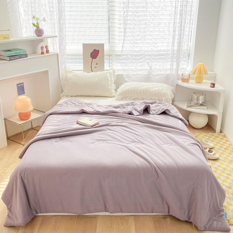 New Plaid Summer Quilt Airable Cover Comfortable Thin Duvet Washable Quilt