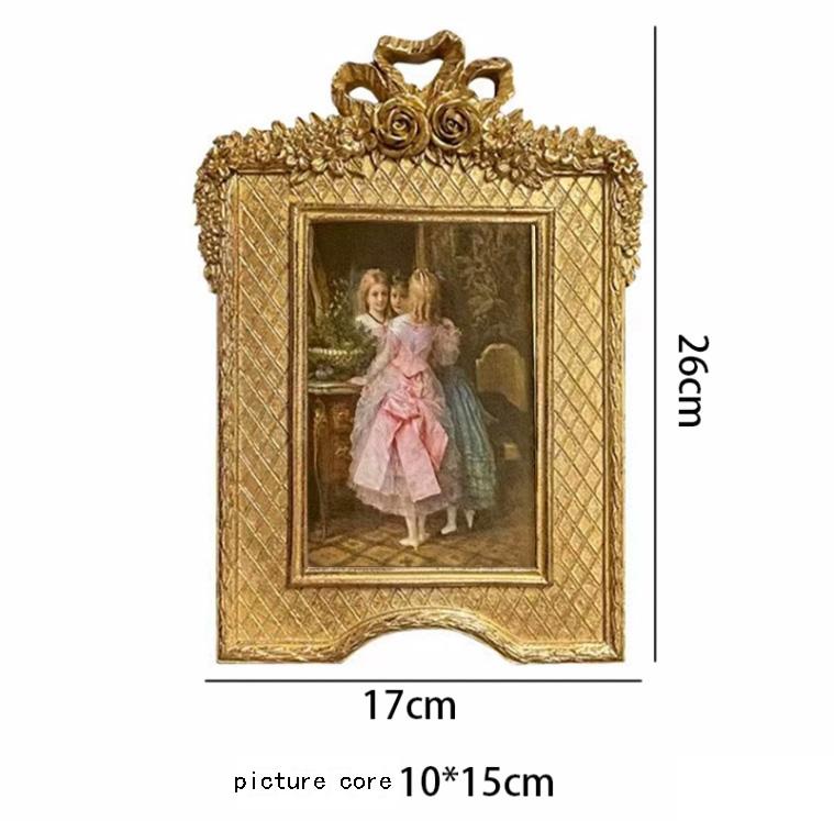 European Vintage Artistic Luxury Relief Photo Frame Resin Adornments Home Room Wall Murals Picture Frame Decoration Accessories