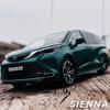 1/24 TOYOTA Sienna MPV Alloy Car Model Diecasts Metal Toy Commercial Car Model Simulation Sound Light Collection Childrens Gifts