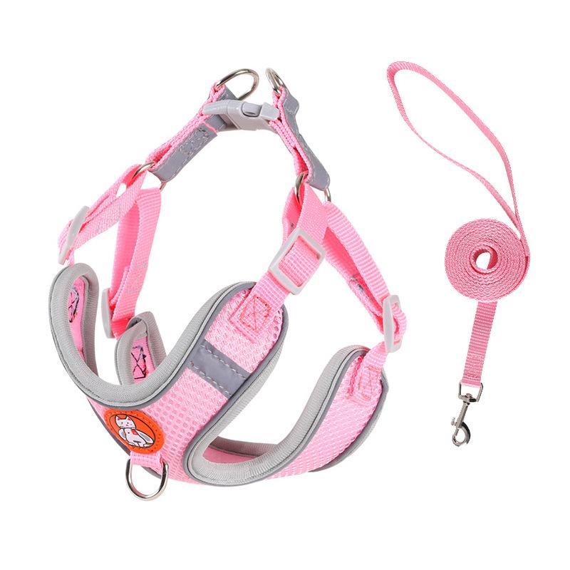 The Pet Chest and Back Strap Is Adjustable and Breathable. The Cat Leash Can Be Extended and Retracted When Taking The Dog for A Walk