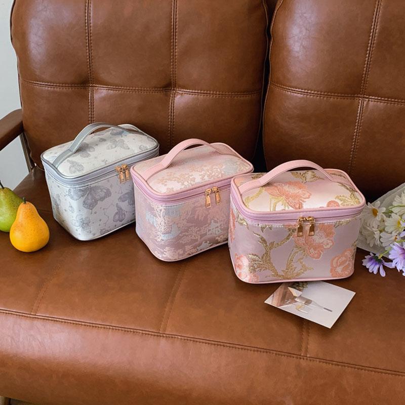 Fashion Women Makeup Bag Portable Cute Ladies Cosmetic Toiletry Storage Pouch Handbag New Cotton Quilted Zipper Bag