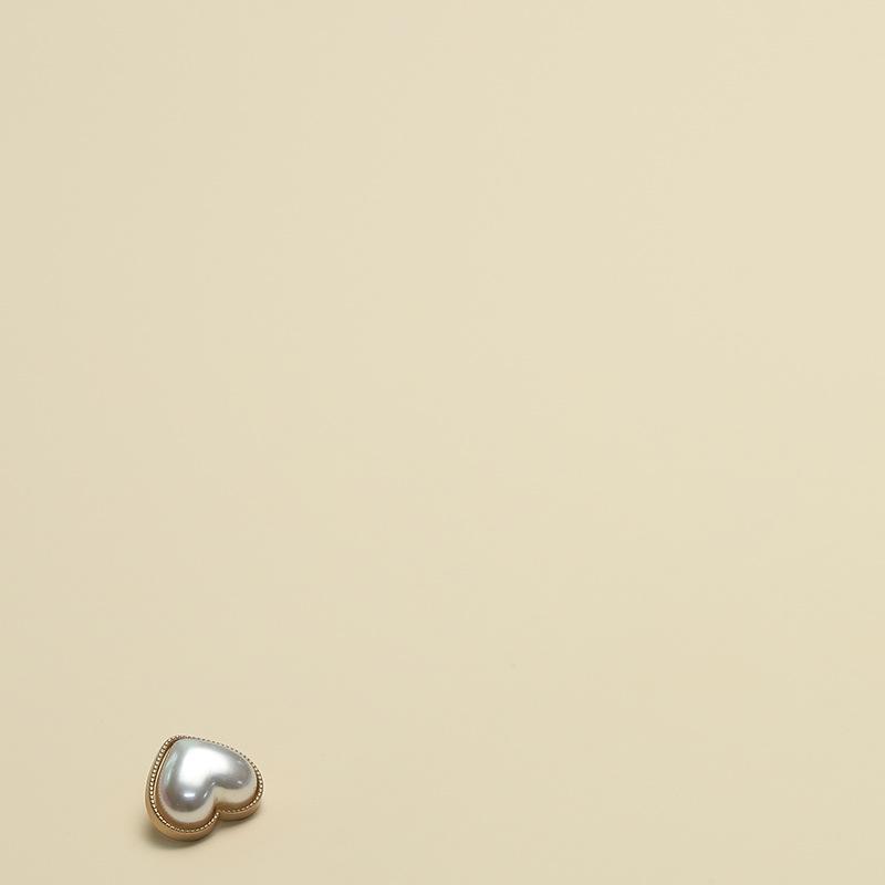 

Женская кофта-свитер Yisen Pearl Heart Button с металлической пуговицей в форме сердца Heart Pearl Mist Gold 14mm