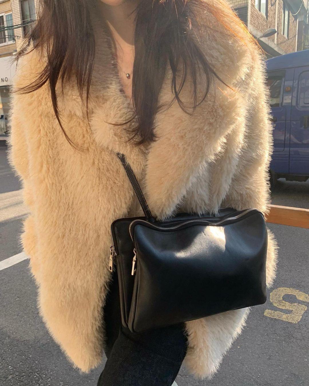 

2023 Модная фактурная красная сумка-подушка через плечо для женщин чёрный