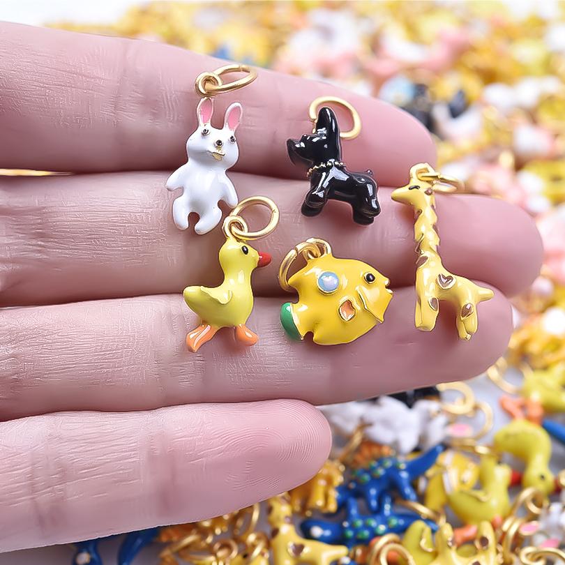 16Pcslot Wholesale Three-Dimensional Animal Pendant Yellow Duck Elephant Rabbit Enamel Charms For Jewelry Making Supplies Charm