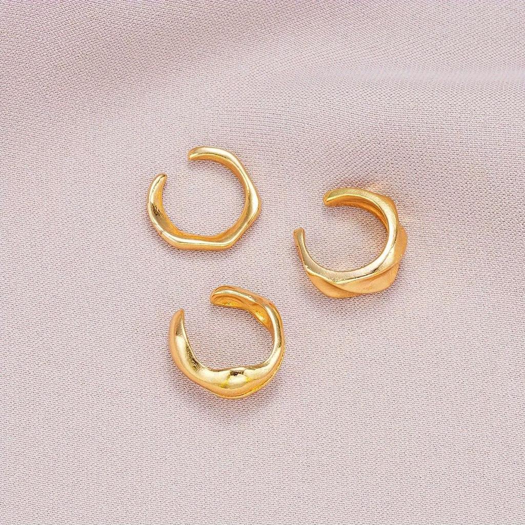 Set of 3 Women's Earrings: Gold-Tone Irregular Geometric Lines—Trendy Accessories with a Simple, Elegant Design