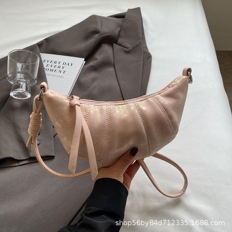

Niche horn bag women 2025 spring and summer new trendy fashion dumpling bag versatile shoulder bag messenger bag