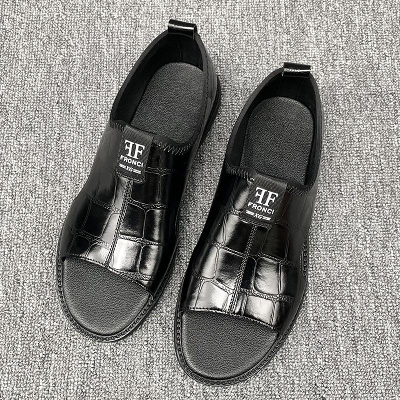 Men's sandals 2025 new men's beach shoes non-slip outer wear casual large size 47 48 leather sandals men