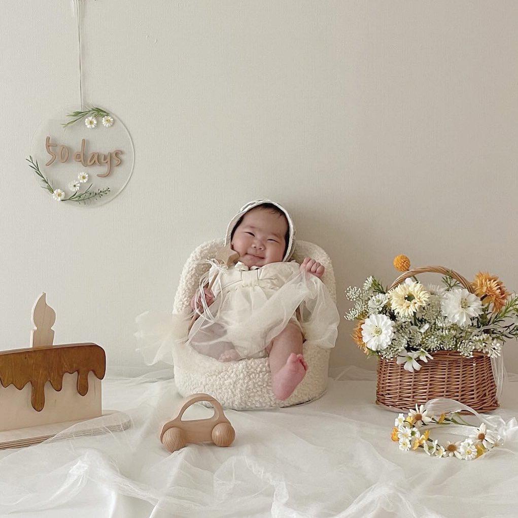 Nordic Baby Milestone Wooden Sign: 1st Year, Full Moon, 100 Days Birthday Photo Props