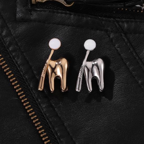 Metal Badge Stylish Alloy Pin Creative Badge Brooch Oral Health Cartoon Tooth Brooch Pin Tooth Brooch Clothing Decoration