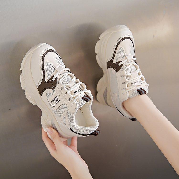 

Inner height increase dad shoes women s lightweight thick sole 2025 new spring and autumn mesh small man thin casual sports shoes 40