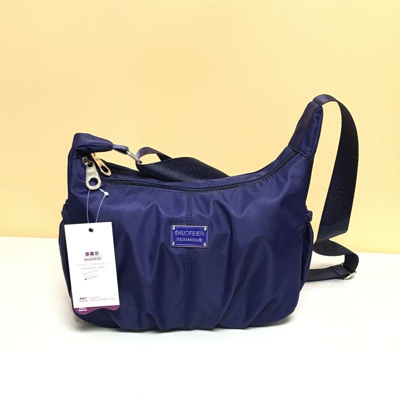 

Large Capacity Ladieswear Oxford Cloth Fashion Shoulder Bag Red