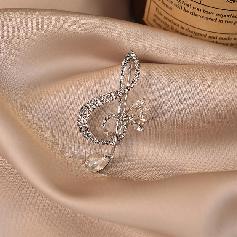 Butterfly Musical Note Brooch Fashionable Retro Corsage Clothing Pin Anti-Exposure Accessory