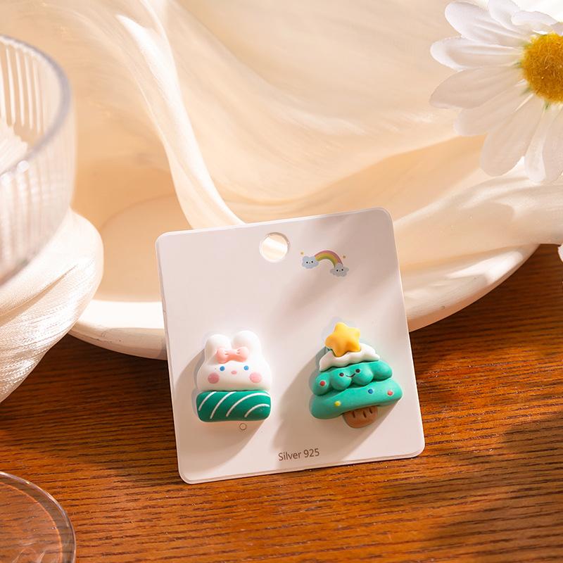 Factory Custom Autumn And Winter Christmas Series Stud Earrings Childlike Sweet Cartoon Characters Paint Stud Earrings Female