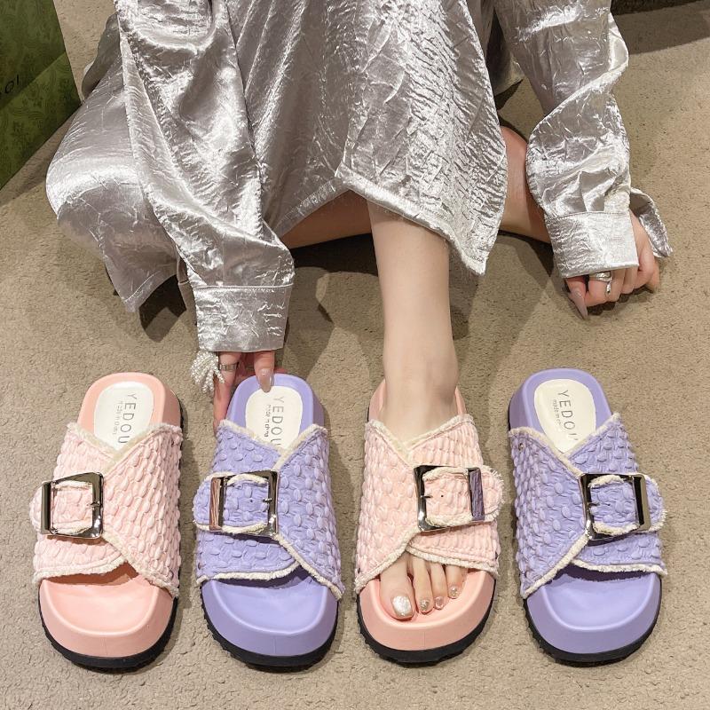 2024 Summer Women Large Boken Slippers Outdoor Wearing Couples Indoor Soft Sole Bathroom Anti Slip Super Sandals Slippers Trend