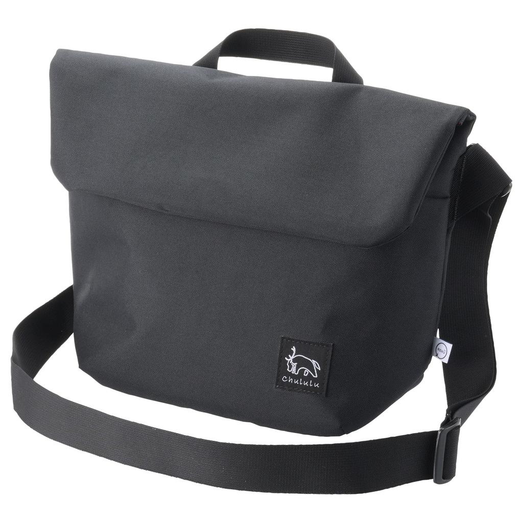 HAKUBA Brašna na fotoaparát Chululu Renew Flap Shoulder Bag M Černá Udržitelná taška vyrobená z recyklovaných materiálů Ležérní design ideální do města