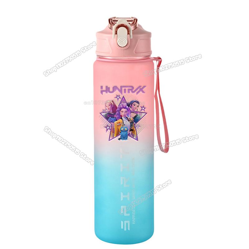 800ML Kpop Lovci Démonů Dětská Láhev na Vodu Mira Zoey Rumi Dívka Sportovní Plastový Hrneček se Slámkou Cestovní Fitness Nepropustná Láhev na Pití