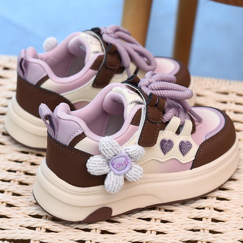 2026 Spring/Autumn Girls' Stylish Low-Top Skate Shoes – Cute, Soft Sole Casual Footwear for Little Girls