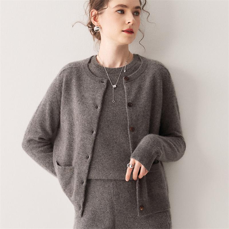 2026 Autumn/Winter Women's Cashmere Cardigan: Round Neck, Saddle Shoulder, Horn Button, Loose Knit Sweater