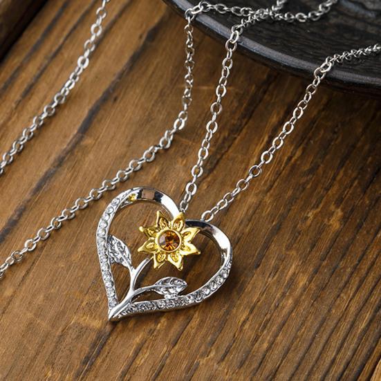 Pendant Necklace Hollow Out Heart Sunflower Jewelry Sparkling Bright Luster Necklace Jewelry Gifts