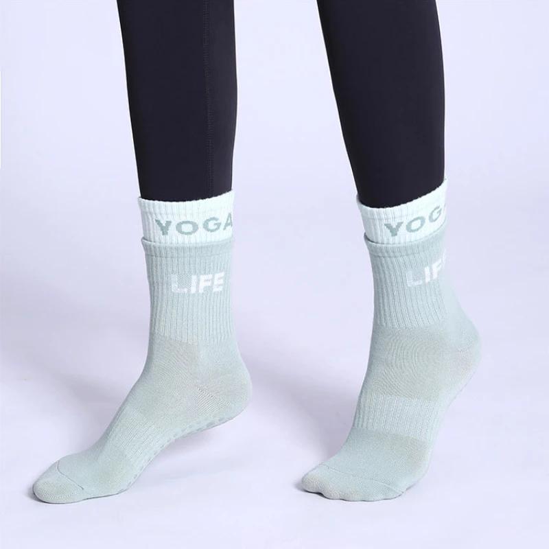 New Colorblocked Mid-calf Professional Non-slip Sports Socks Women Yoga Pilates Socks Indoor Dance Fitness Training Floor Socks