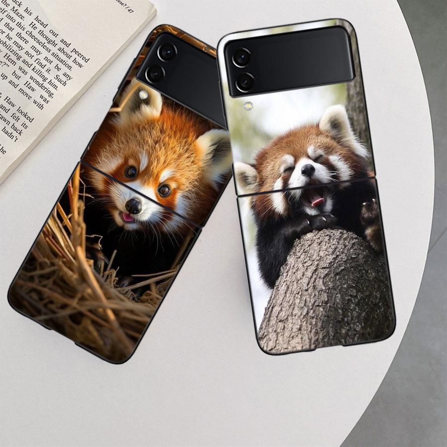 Popular Red Pandas Phone Case For Samsung Z Flip 7 6 5G Galaxy Z Flip 5 4 3 Black Hard Cell Cover Luxury PC Shell Coque