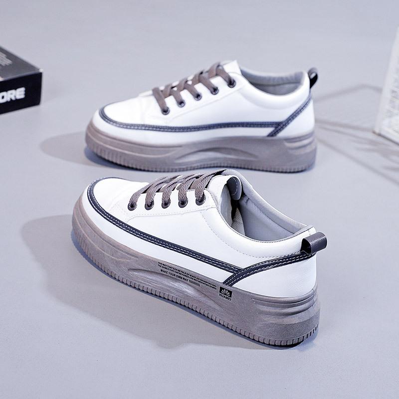 Koreanische Version der kleinen weißen Schuhe Damen Flut Frühjahr und Herbst neue atmungsaktive Student Trittbrett Schuhe dicken Sohlen Freizeitschuhe