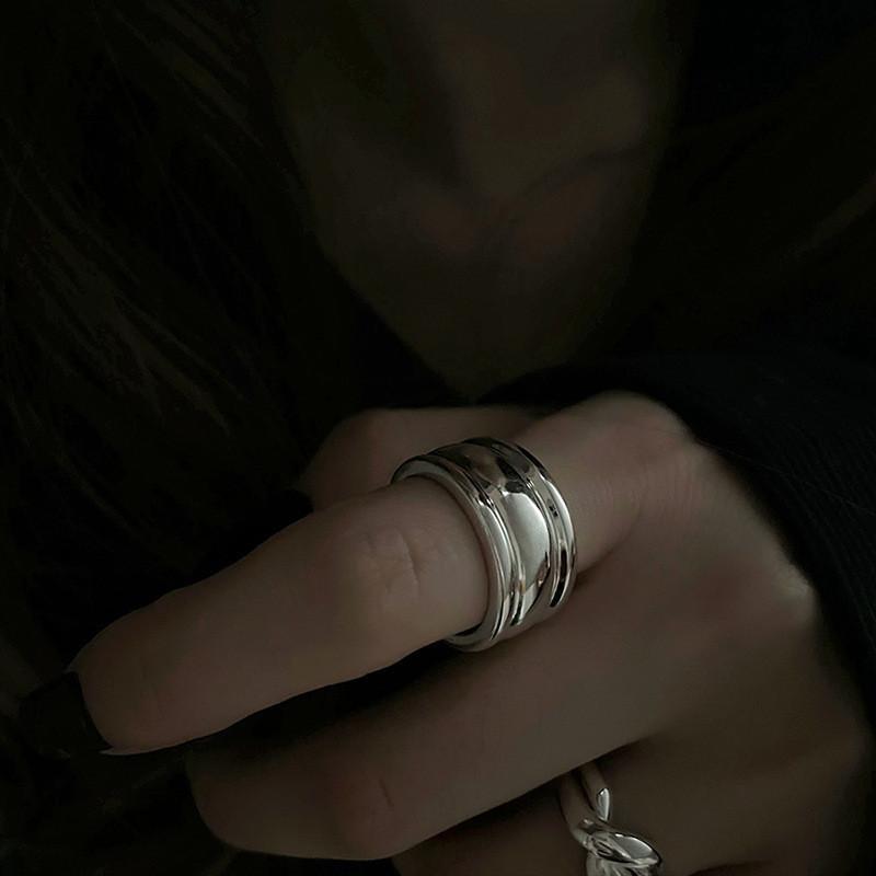 Sterling S925 Unique Silver Womens Ring With Intricate Thick Design And Modern Aesthetic Punk