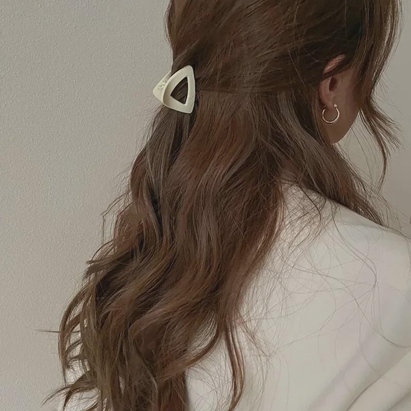 High Ponytail Shark Hair Clip - Women's Small Hairpin for Back of Head