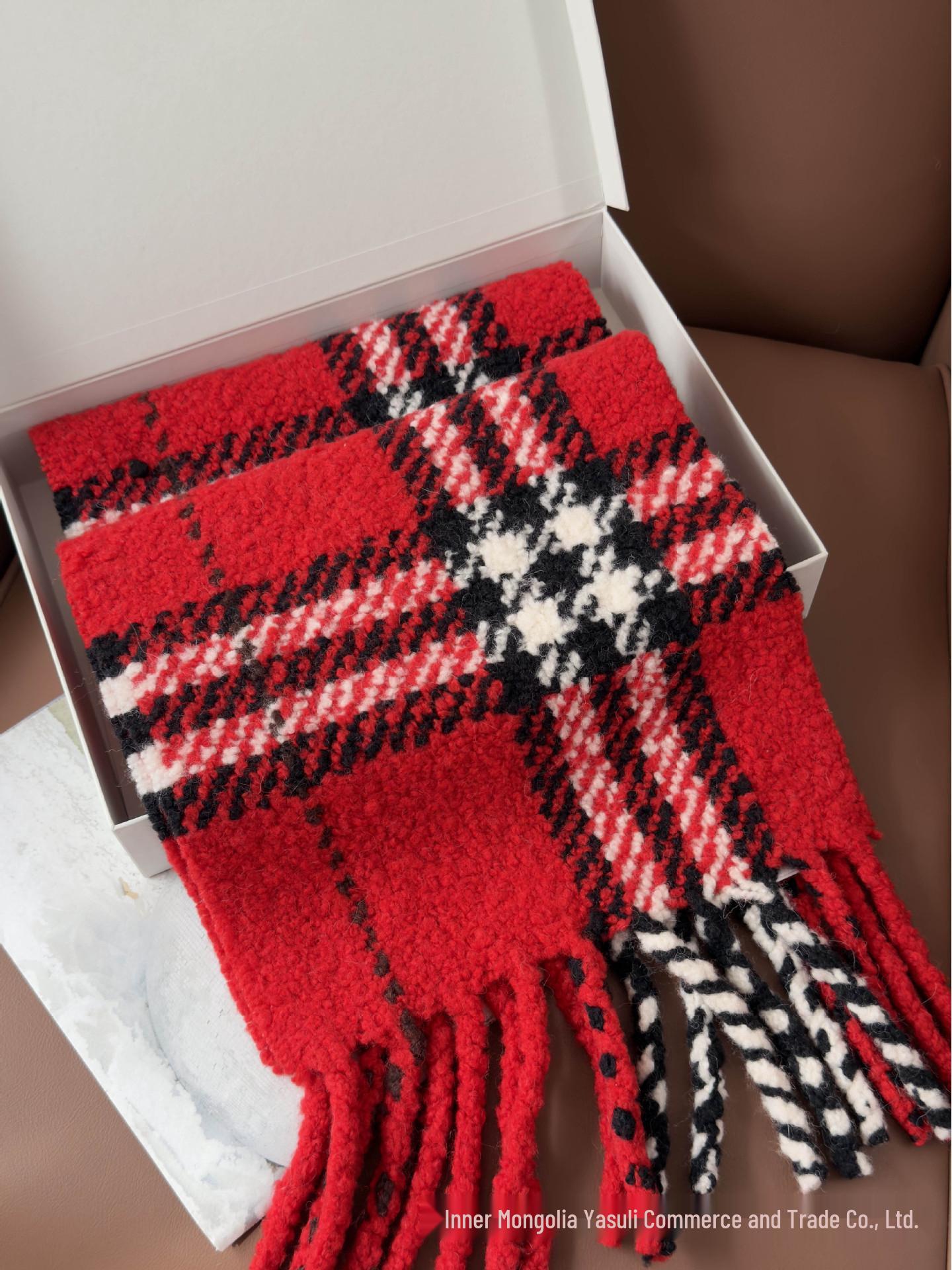 Classic Scottish Cotton Plaid Velvety Scarf for Autumn/Winter Atmosphere красный