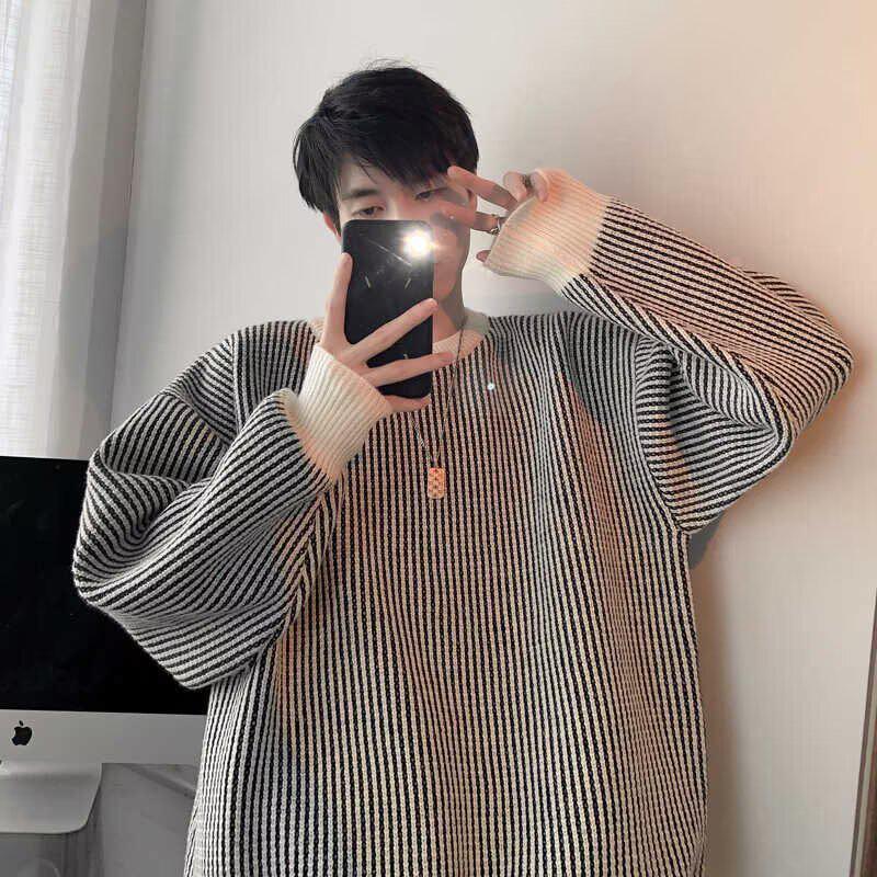 Men's Round Neck Striped Sweater - Autumn/Winter Retro Knit Pullover, Versatile and Loose-Fit.