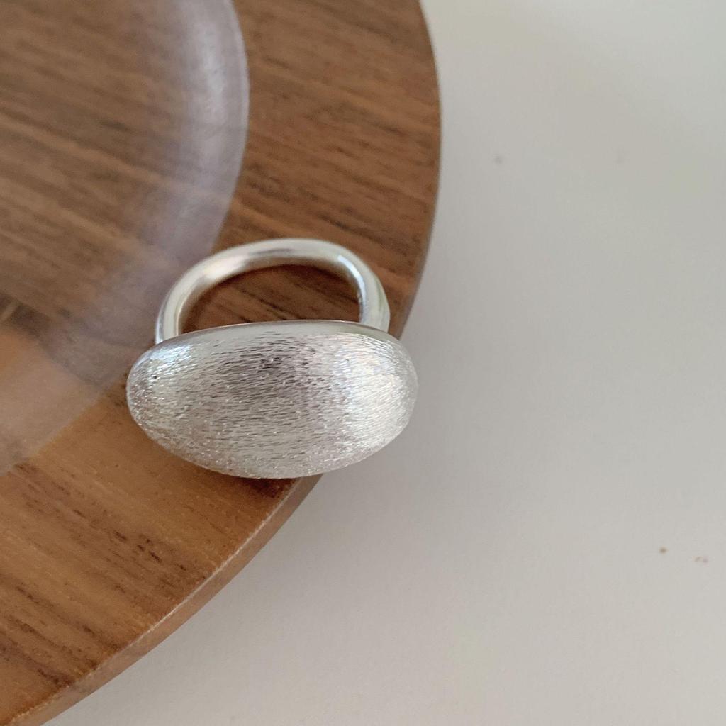 Chic Adjustable Tear Trough Index Ring for Women: Elegant High-End Style
