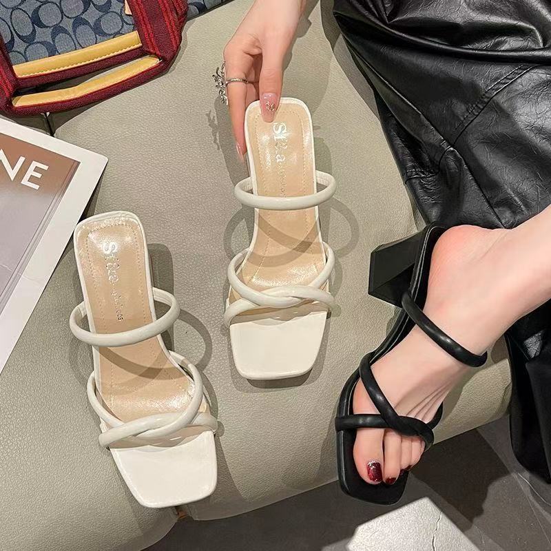 Casual Summer Bare Toed Square Head Mid-heel Shoes Pleated Chunky Sandals with A Line Single Shoe Women Party Sandals
