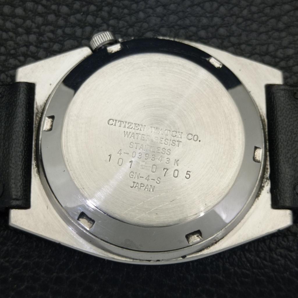 JAPAN VINTAGE CITIZEN AUTOMATIC 8200 MENS ORIGINAL DIAL WATCH A702147-5 R208-a702147