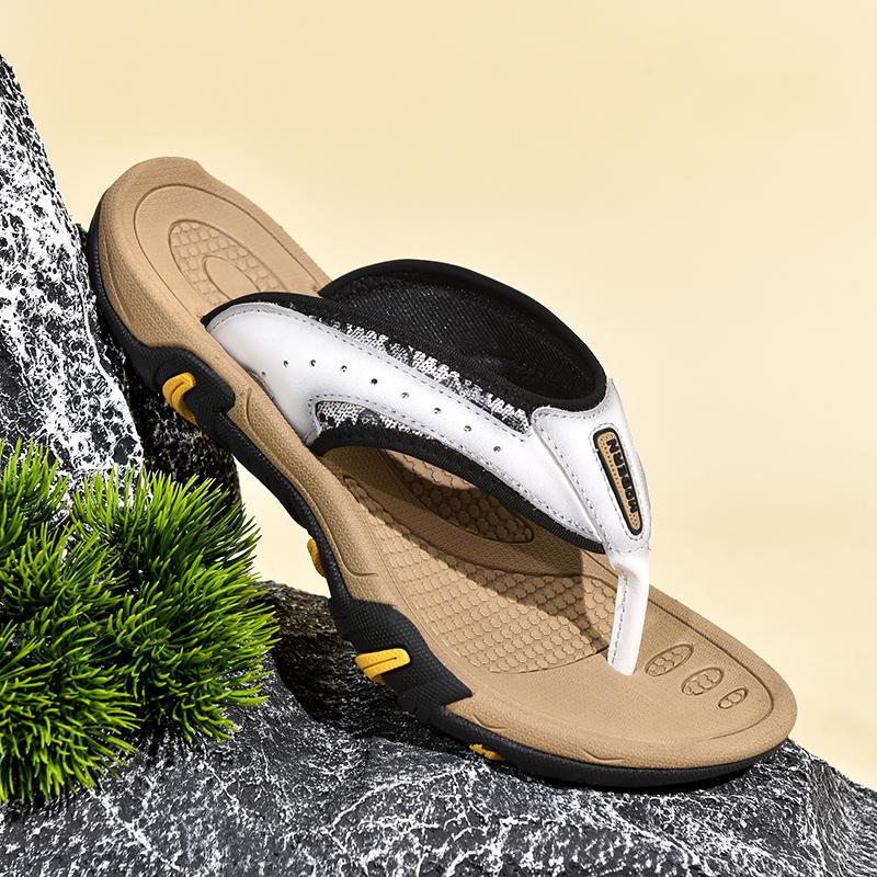 Fashion Men Casual Summer Flip Flops High Quality Antiskid Fashion Men Breathable Sandals Outdoor Soft Lightweight Slippers Size 38-45