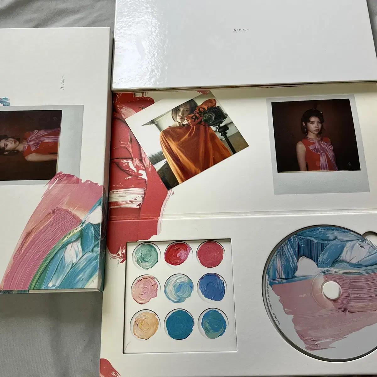 

IU Альбом палитры