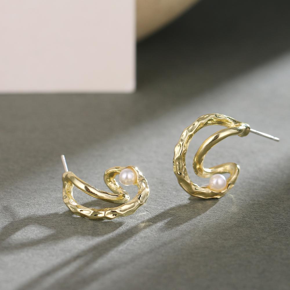 Simple Creative Exaggerated Pineapple Love Heart-shaped Geometric Chain Earrings Women Personality Geometric Girl Earrings