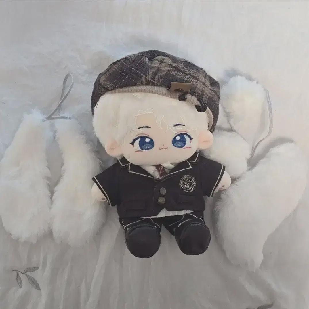 

Seventeen Joshua 20 см Кукла Cinnamonshua