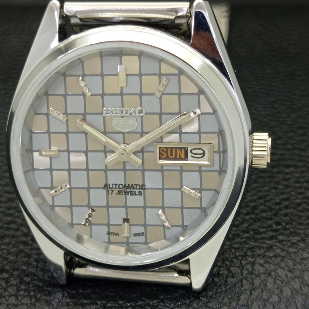 REFURBISHED SEIKO 5 AUTOMATIC MENS WATCH JAPAN MADE GREY DIAL CUSTOM a440068-2 QV90-a440068