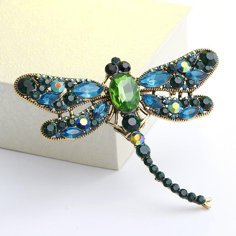Vintage Clothing Brooch Premium Light Luxury Clothing Accessories Pin Jewelry Flower Brooch Camellia Brooch