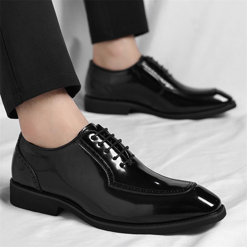 Big Size Fashion Casual Dress Shoes Male Spring Autumn New Designer Wedding Shoes Man Fashion Casual Leather Brogue Shoe Man