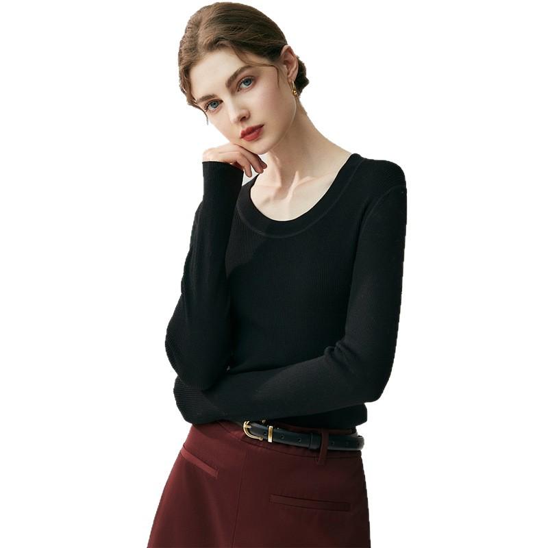 100% Wool Slim Fit U-Neck Seamless Knitted Sweater