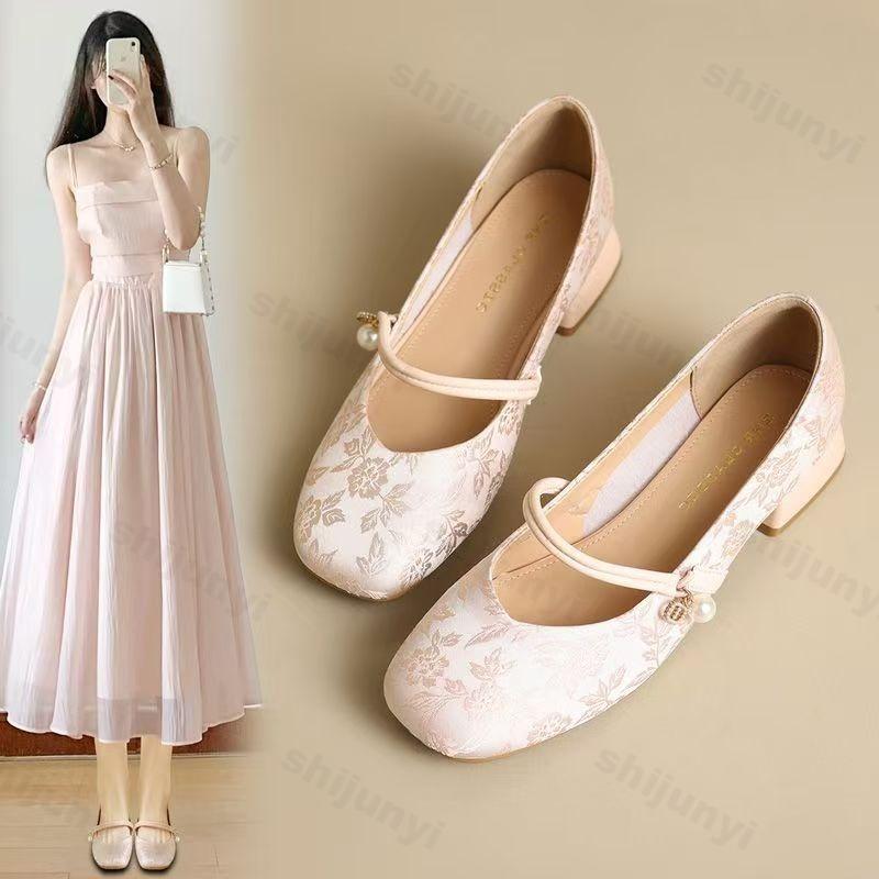 Autumn Women Shoes Fashion 2026 Versatile Low Heeled Leather Shoe Thick Soles Anti Slip Comfort Women's Single Shoe Mary Jane