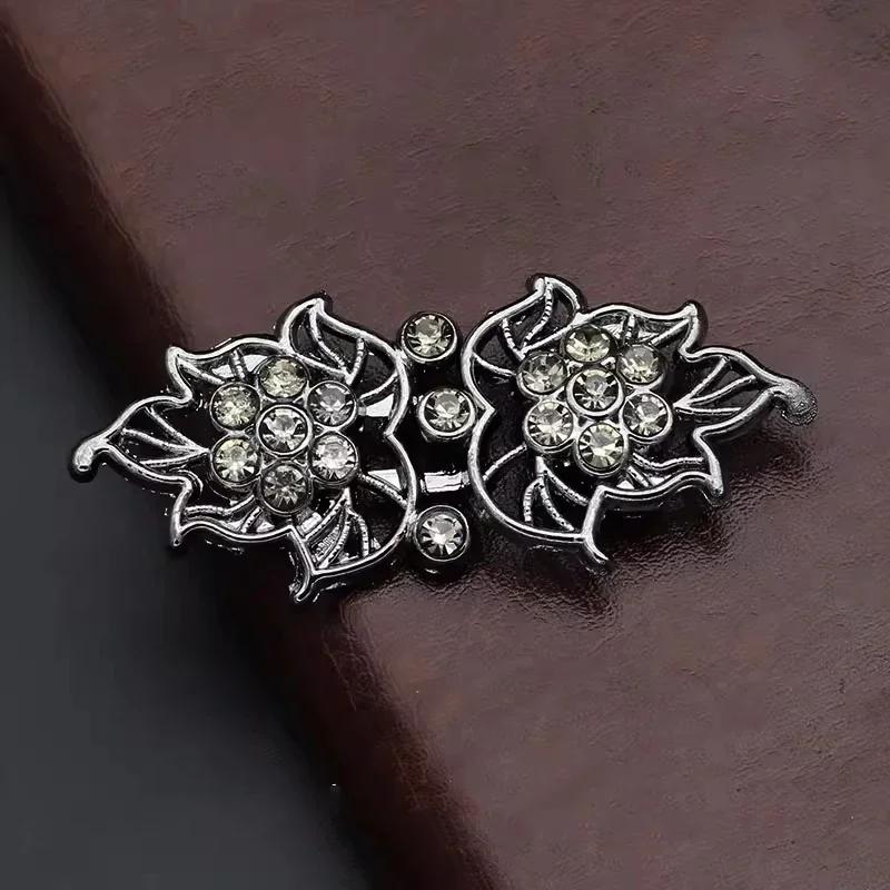 

1 Pair New Collar Clips Holder Women Decor Crystal Cape Cloak Clasps Fasteners Buckle Brooch Clip