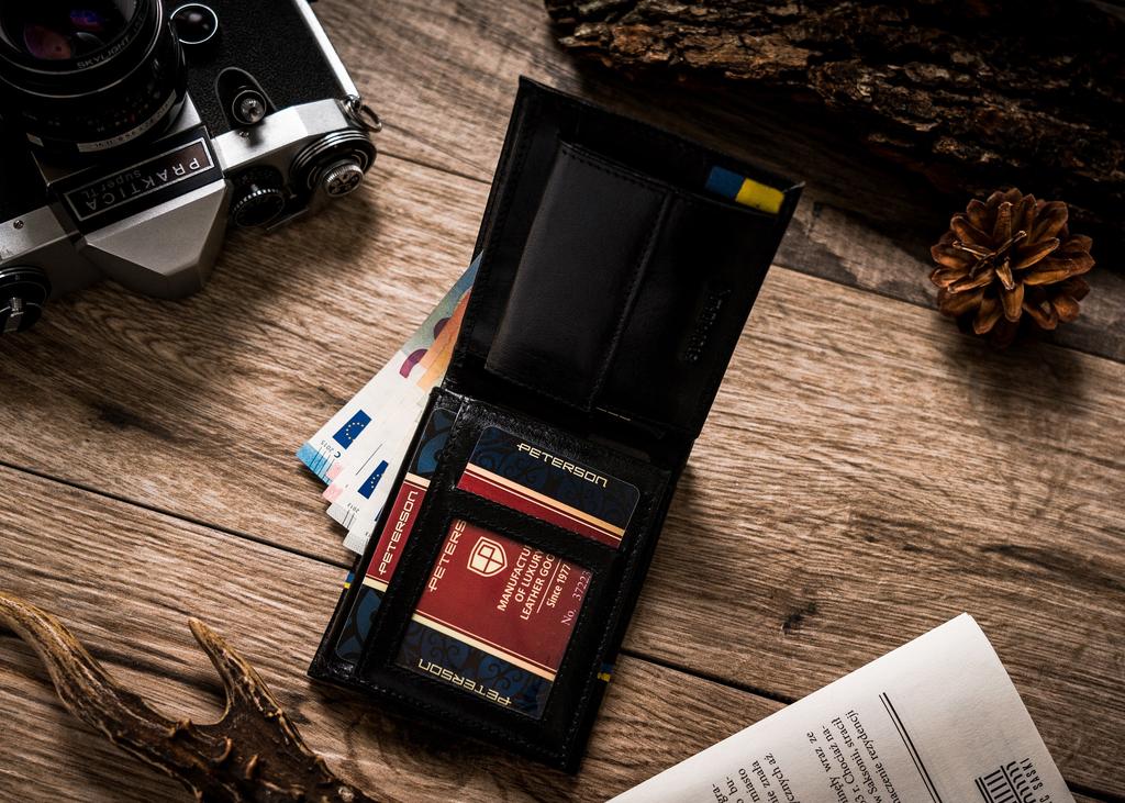 Peterson Men's Leather Landscape Wallet with RFID