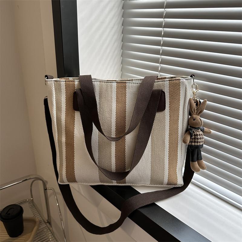 

Versatile Large Canvas Tote Bag For Women Stylish Handbag With Soft Synthetic Leather Lining Without Pendant хакі