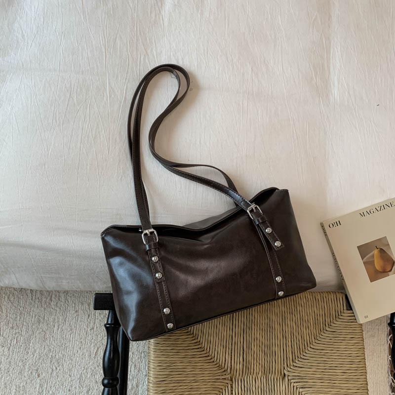 Retro bag women's large capacity 2025 new autumn and winter versatile simple shoulder bag premium texture commuter tote bag