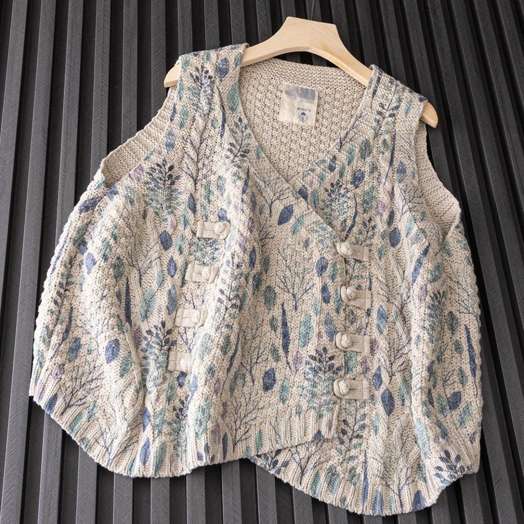 Floral Knitted Sweater Vest Vintage Button Autumn Sleeveless Vest Waistcoat