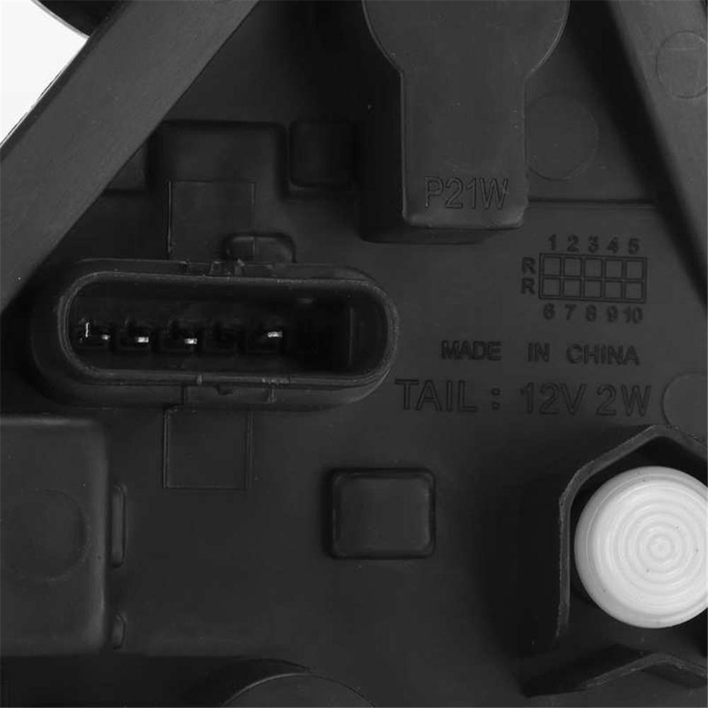 For BMW 3-Series F30 F80 2013-2019 Passenger Right Outer Bulb Carrier for Fender Taillight