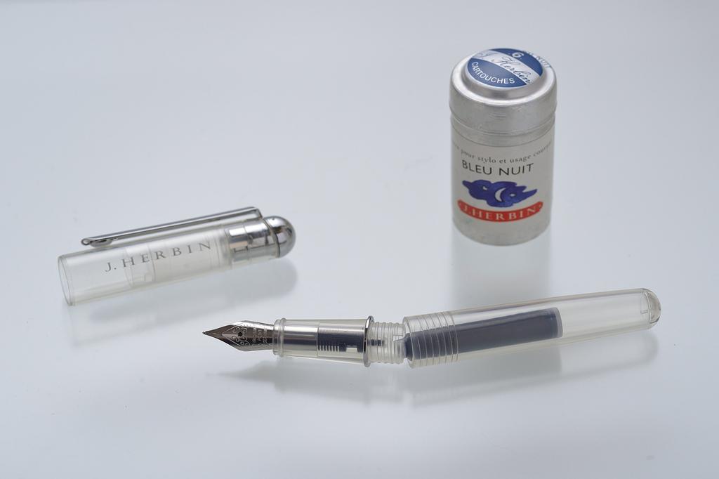 Herbin Skeleton Fountain Pen for Cartridge F Includes 1 Cartridge Ink Night Length HERBIN Ink, (Fine Nib), (Color Blue), 11.8cm, hb-pen06