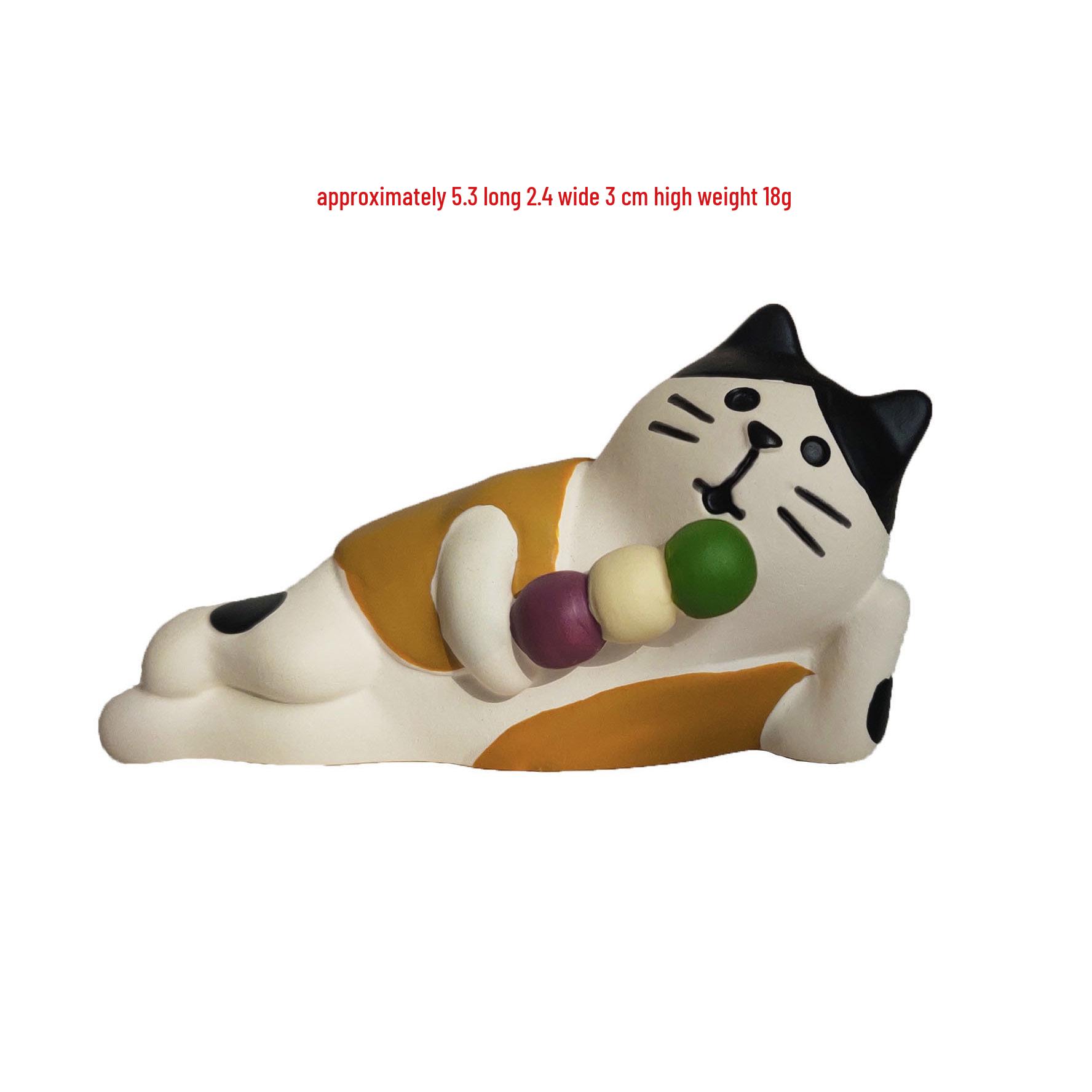 Japanese Style Cat Resin Ornament for Car Console Decoration